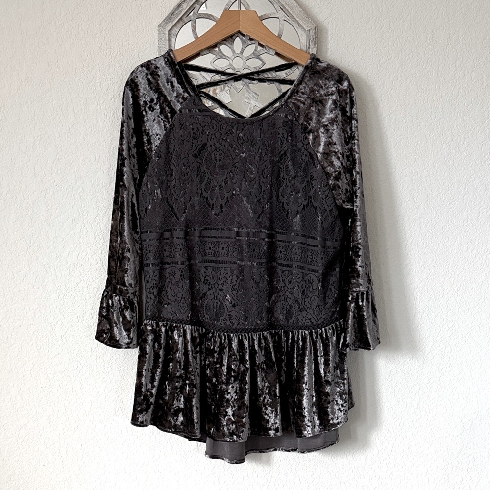 Easel • Gray Crushed Velvet Lace Peplum Ruffle Hem Blouse Bell Sleeve Boho Top